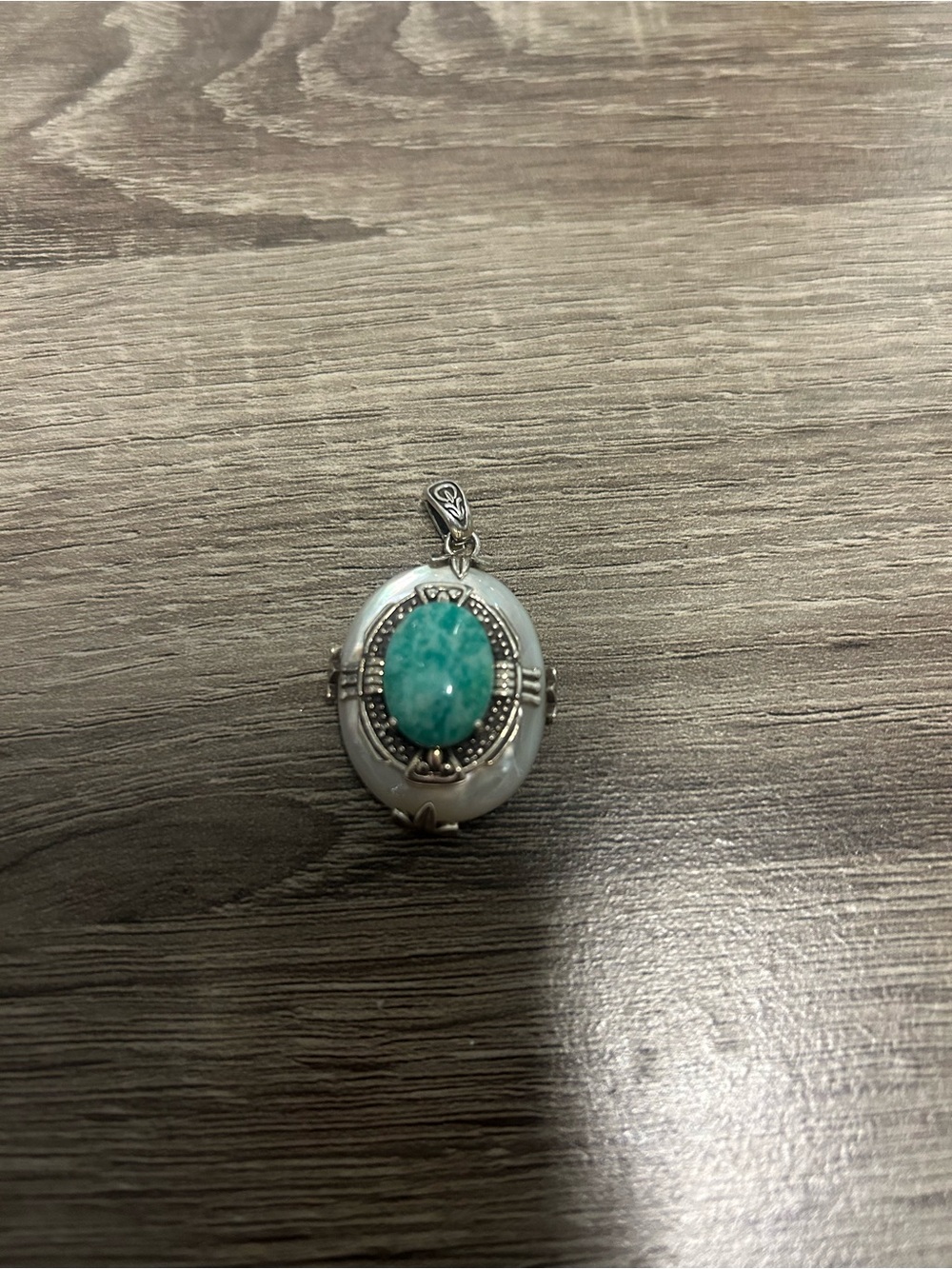 New Sterling Silver Oval White jade of yesteryear TSC green  Pendant locket